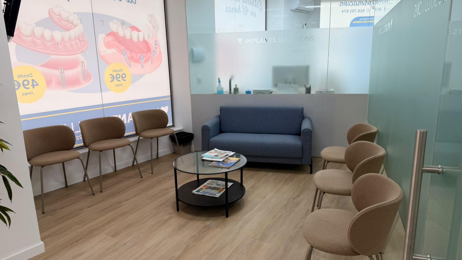 Sala de espera cómoda y climatizada en Dos Hermanas